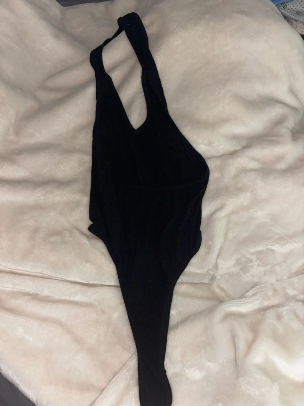 Fashion nova halter neck low back bodysuit - Picture 2 of 5